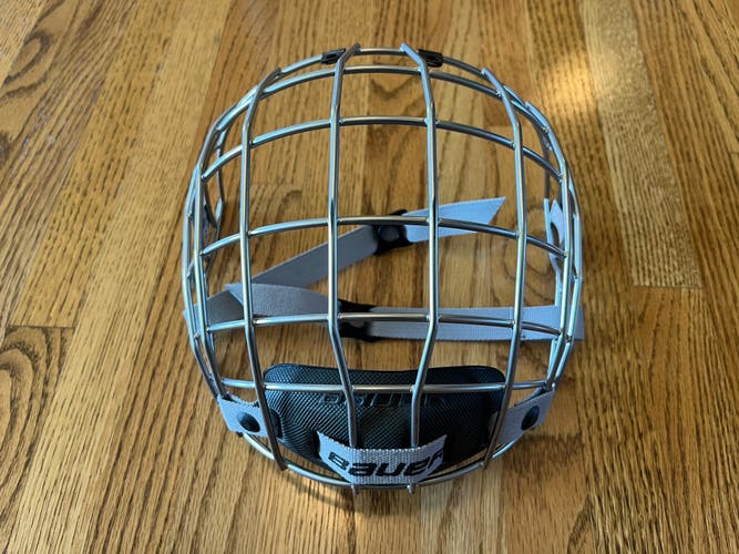 New Medium Bauer Full Cage True Vision II
