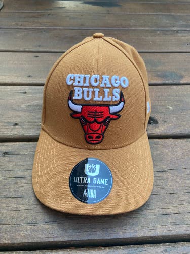 BNWT Men’s Chicago Bulls Khaki Adjustable Hat
