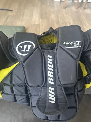 Used Medium Warrior Ritual GT Goalie Chest Protector (S/M)