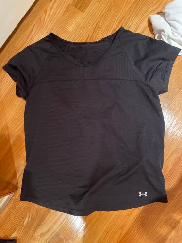 Black Used Women's Under Armour Shirt