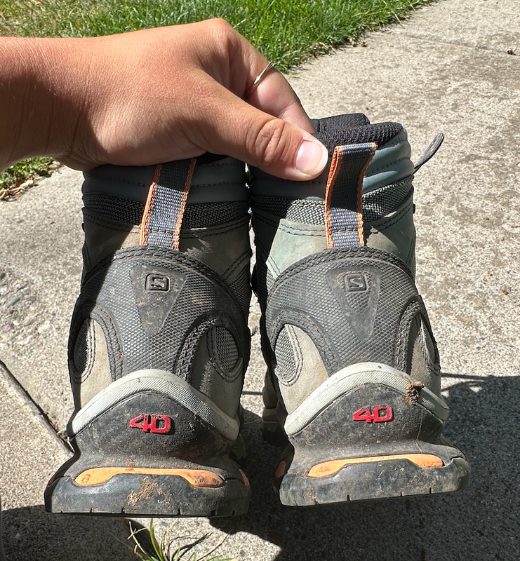 Used Women's Size 6.5 (Women's 7.5) Salomon Hiking Boots
