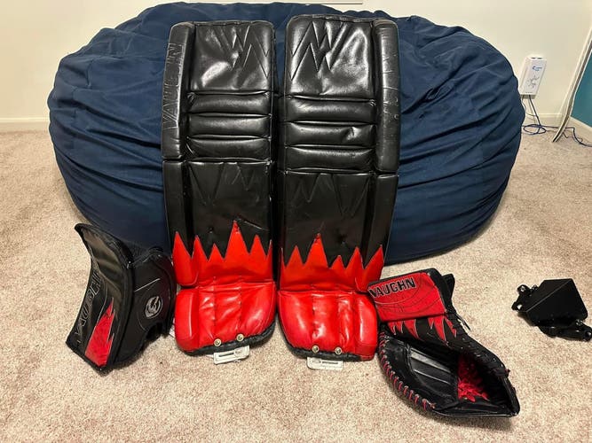Vaughn velocity V3 7500 Iceberg Graphic full set Pads, Blocker, Catcher