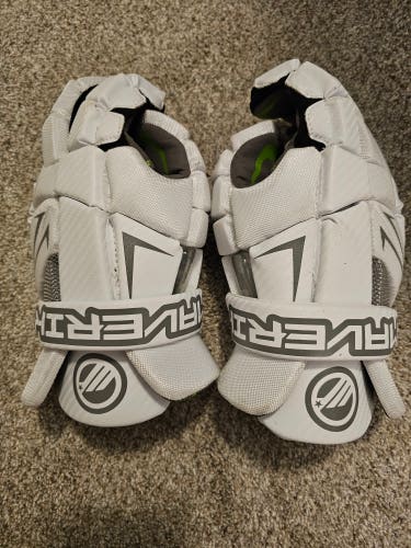 New Player's Maverik MX Lacrosse Gloves 13"