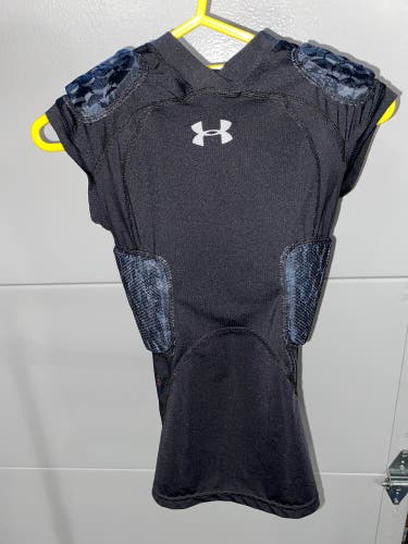 Under Armour Youth Game Day Armour Pro 5-Pad Integrated Football Shirt