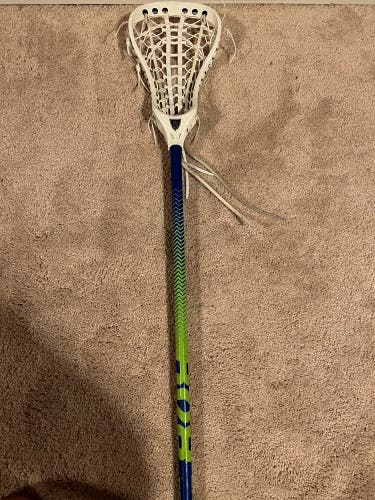 Women’s lacrosse stick, Brine DV8 Shaft, Maverik Head
