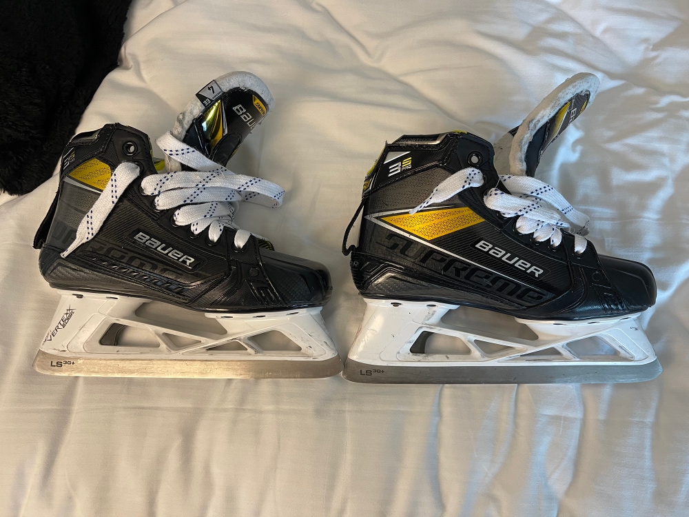 Used Bauer Extra Wide Width Size 4 Supreme 3S pro Hockey Goalie Skates