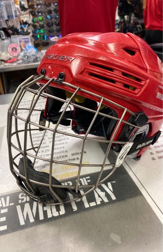 Bauer Re-Akt 200 Used Medium Red Helmet with reakt cage combo