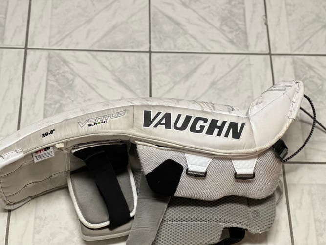 29" Vaughn Ventus SLR2 Goalie Leg Pads