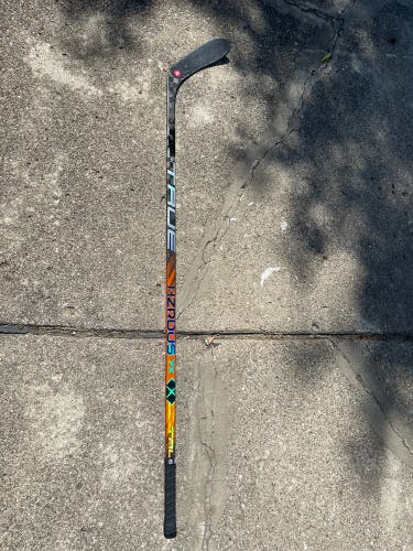 Senior Right Handed P28  Hzrdus 7x Hockey Stick