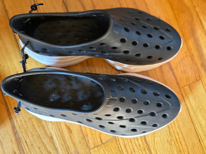 Kane Revive Footwear