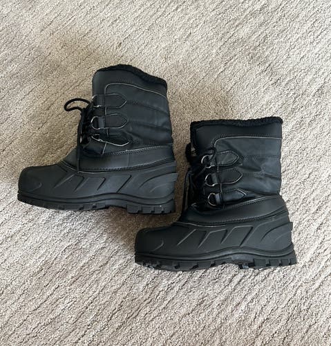 Itasca Youth Snow Boots size 3