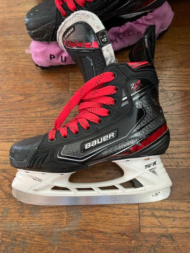 Used Bauer Regular Width Size 4.5 Vapor 2X Hockey Skates