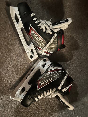 Goalie Skates - CCM FT460 8.5D (new)