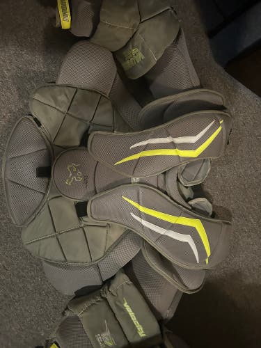 Chest protector - Vaughn V7 Senior large (used)