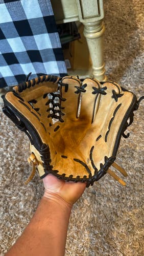 Louisville Slugger Pro Flare Baseball Glove 11.5”