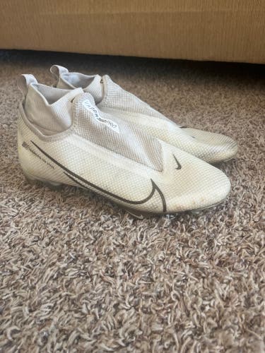 Nike football cleats size 9.5