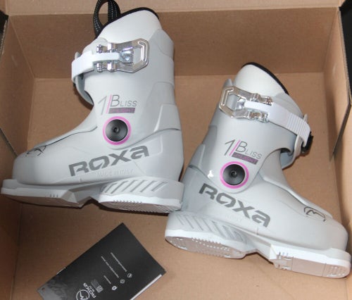 NEW little kids ski boots ROXA 2024 Bliss 1,  size mondo 17.5 NEW made in Italy