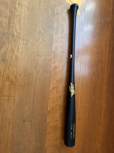 BRAND NEW Stinger Bat Co Professional Maple Wood Bat
