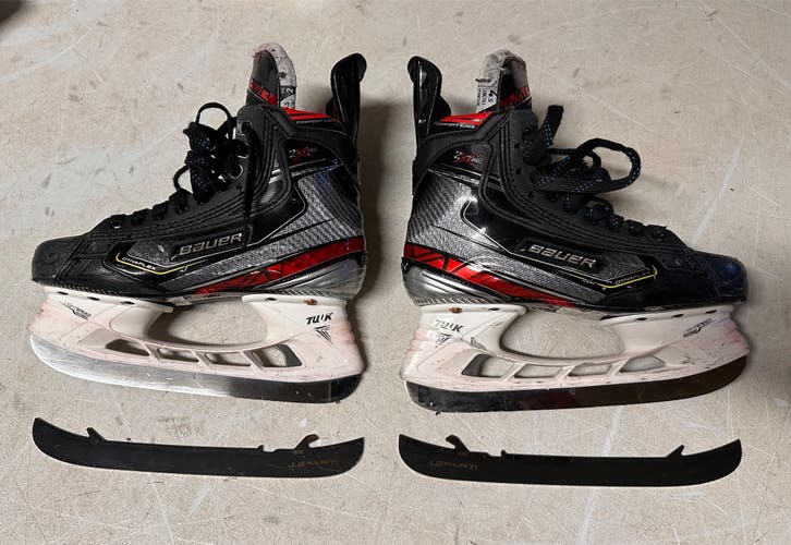 Used Bauer Vapor 2X Pro Hockey Skates Sz 4.5 Fit2