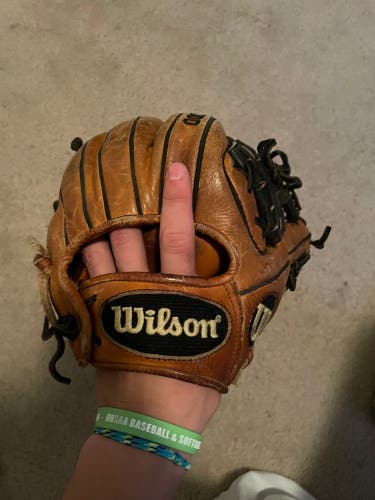 Infield 11.5" A2000 Baseball Glove