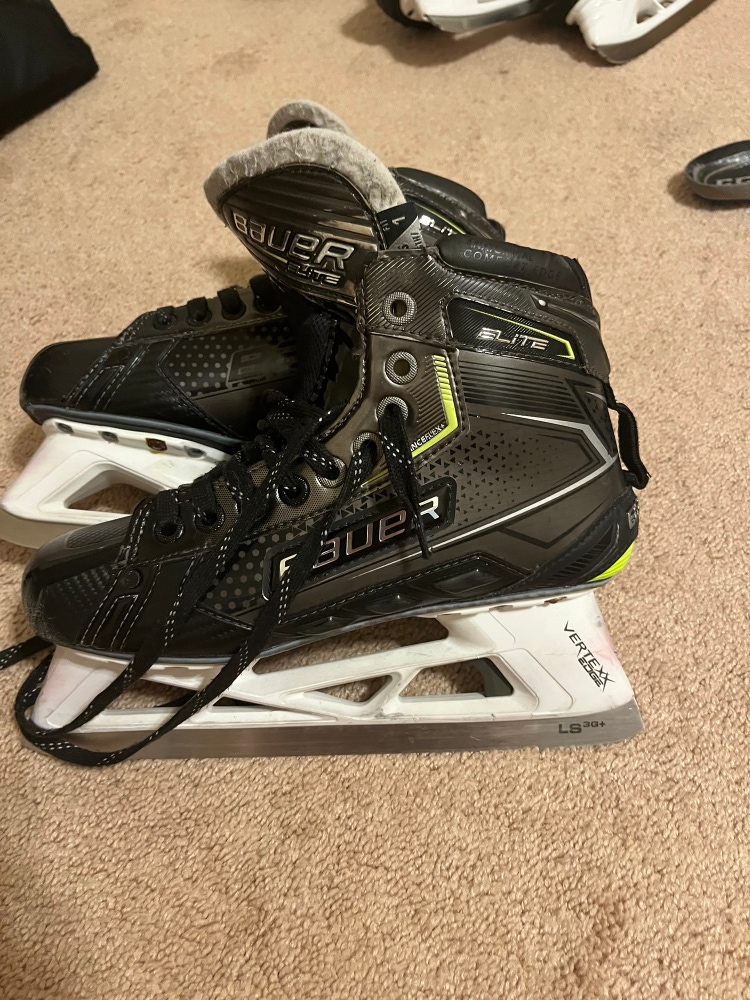 Used Bauer Regular Width  Size 6.5 Elite Hockey Goalie Skates