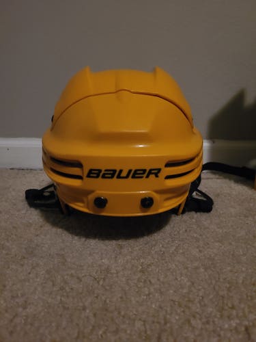 New Medium Bauer 4500 Helmet