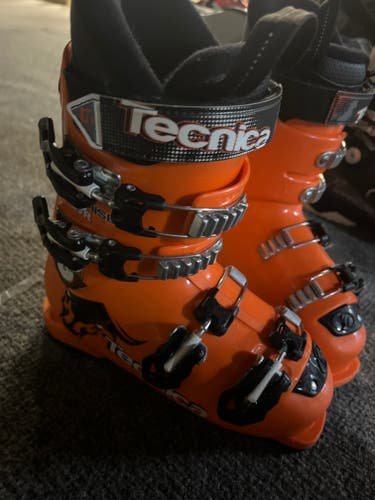 Unisex Used Racing Ski Boots Soft Flex