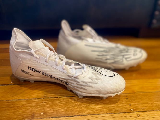 White Men's Turf Cleats Mid Top Burn X3