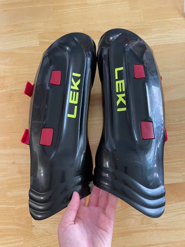 Leki Black WC PRO Shin Guards Unisex One-size