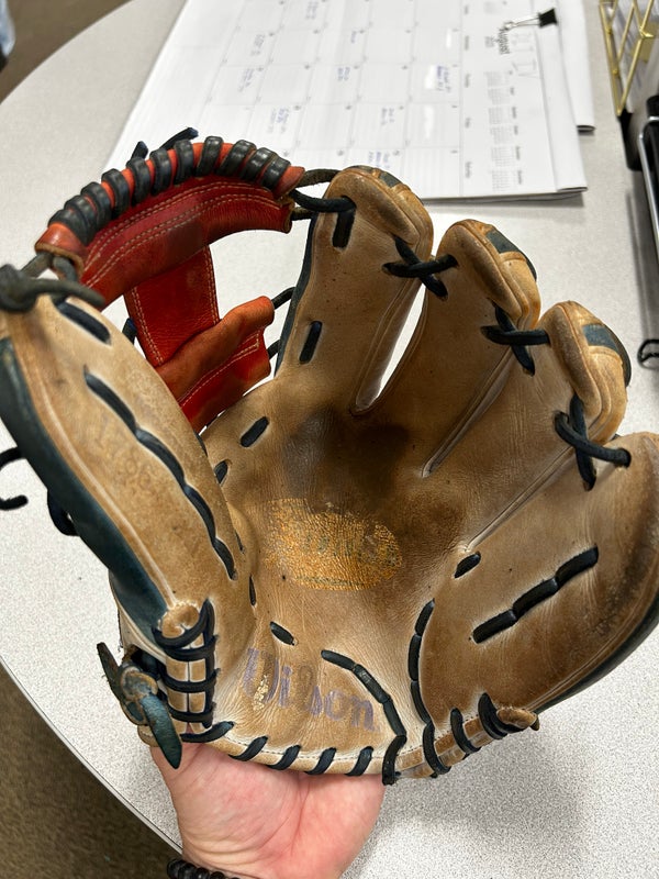 Wilson Launches 2022 A2000 Glove Line, Introduces New Game Models — College  Baseball, MLB Draft, Prospects - Baseball America