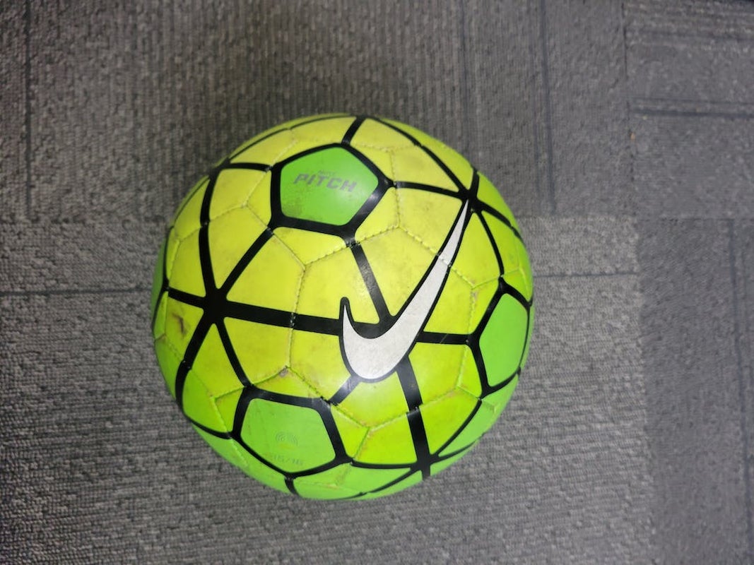 Used Nike Pitch 4 Soccer Balls