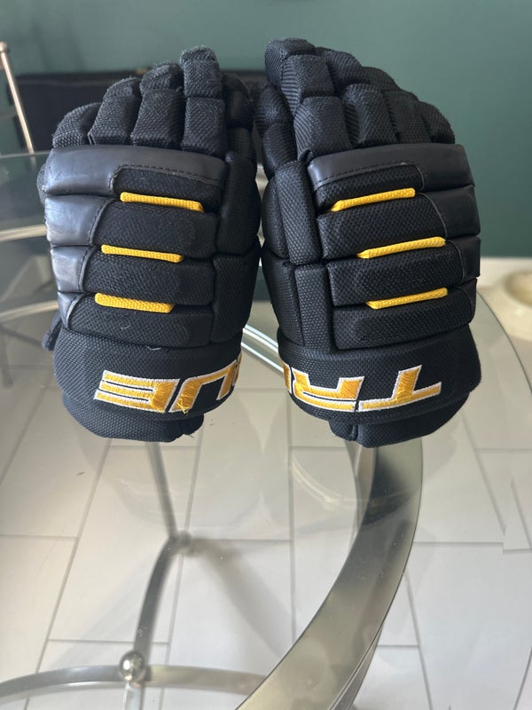 TRUE A4.5 Ice Hockey Gloves - Senior