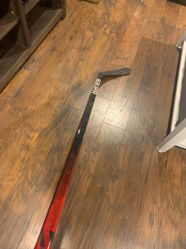 Senior Right Handed P92 Pro Stock Nexus Geo Hockey Stick