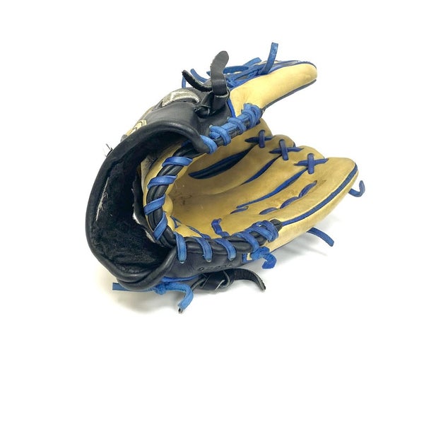 Used Akadema Prosoft Elite Series Acv318 Fielders Glove Right Hand