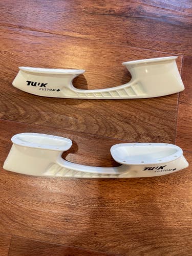 New Bauer TUUK Custom + 263 mm