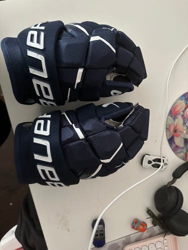 Bauer Mach gloves