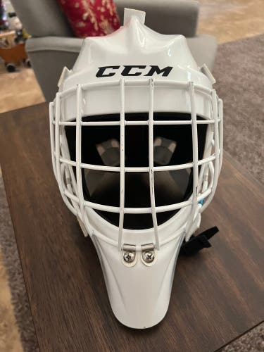 Used CCM GFL Pro Goalie Mask SRM M