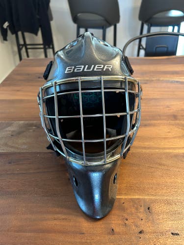 Bauer NME VTX Sr. Goalie Mask.