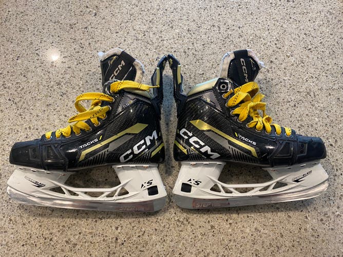 CCM ASV pro skates
