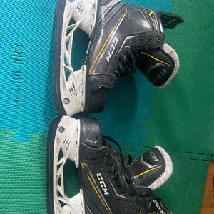 Used CCM  Size 5 Tacks 9080 Hockey Skates