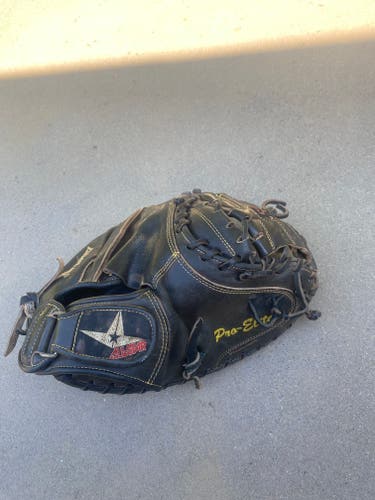 Used Right Hand Throw All Star CM3000SBK Catcher's Glove 33.5"