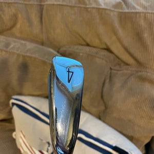 Men's 4 iron Stiff Flex Graphite Shaft U505