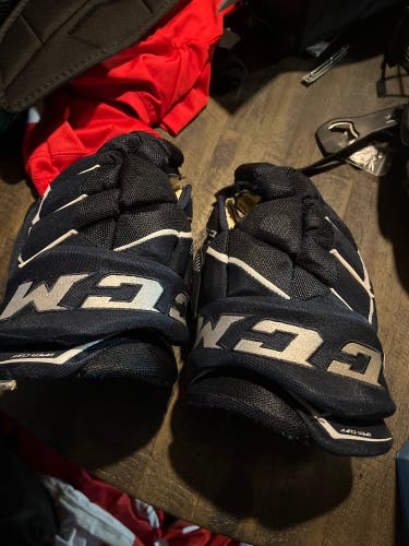 CCM 12"  JetSpeed FT390 Gloves