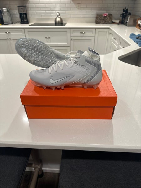 White Adult Molded Cleats Mid Top Alpha Huarache 8 Elite