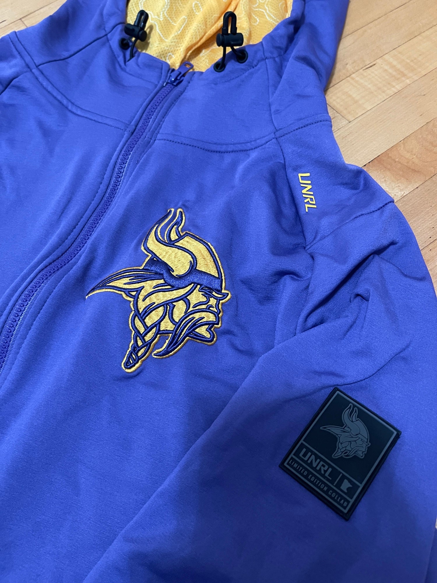 LuckyLuDesigns We Almost Always Almost Win MN Minnesota Vikings Football Sweatshirt X-Large