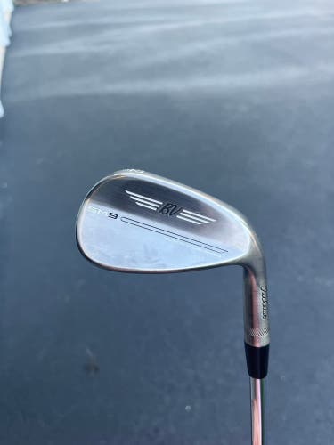 BARELY USED SM9 52 Degree Vokey Wedge