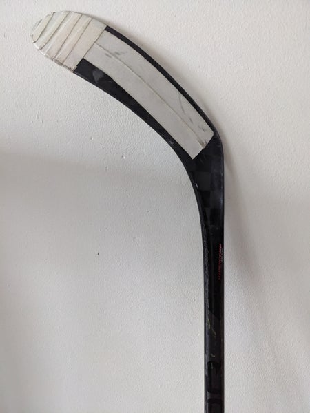 Senior Used Right Handed Bauer Vapor Hyperlite Hockey Stick P28