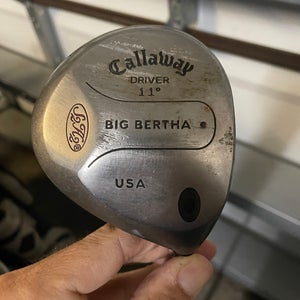 Callaway golf driver big Bertha 11 deg in right handed  Graphite shaft in regular flex
