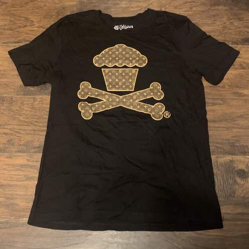 Johnny Cupcakes Chewy Crouton Crossbones Limited Small Batch Parody Tee Sz Lg