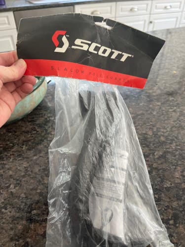 Scott slalom pole guards
